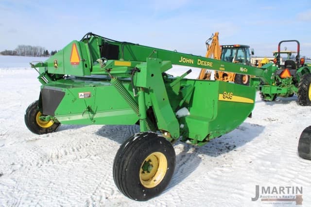 Image of John Deere 946 equipment image 2