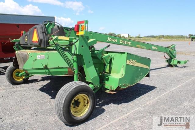 Image of John Deere 946 equipment image 3