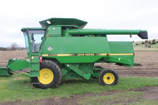 Image of John Deere 9500 equipment image 1