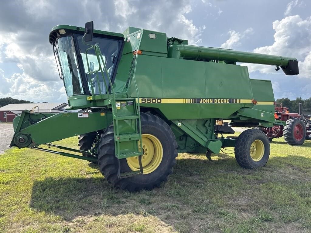 John Deere 9500 Equipment Image0