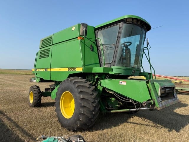 John Deere 9500 Equipment Image0
