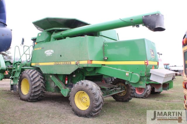 Image of John Deere 9510 equipment image 1
