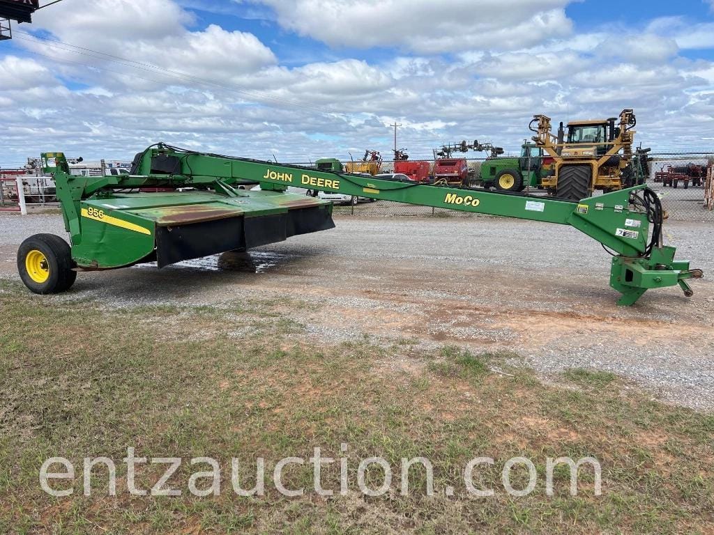 Main image John Deere 956