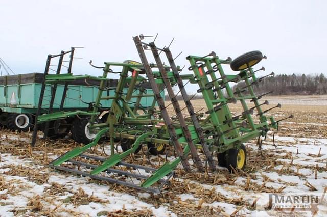 Image of John Deere 960 equipment image 2