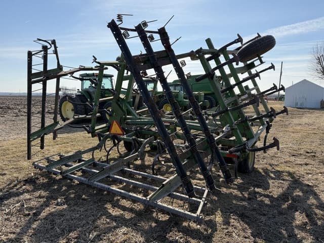 Image of John Deere 960 equipment image 2