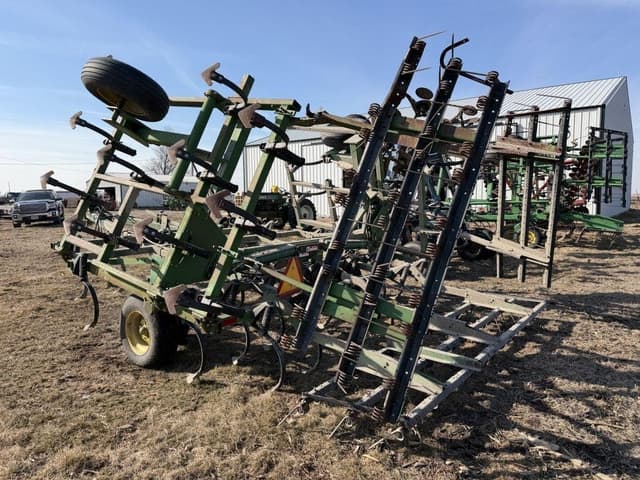 Image of John Deere 960 equipment image 3