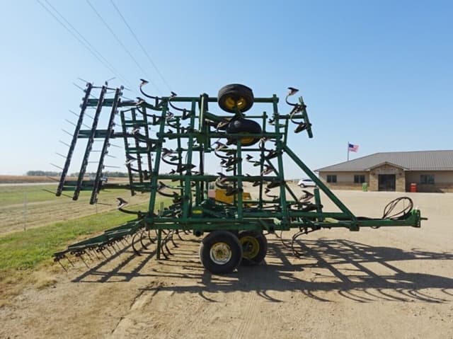 Image of John Deere 960 equipment image 2