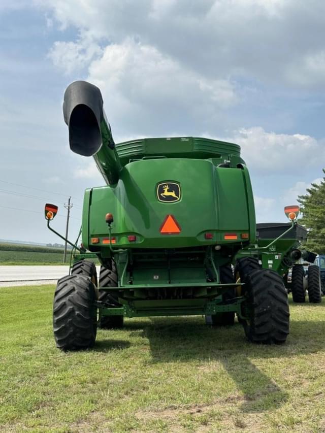 Image of John Deere 9670 STS equipment image 2