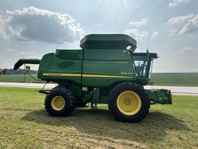 Image of John Deere 9670 STS equipment image 4