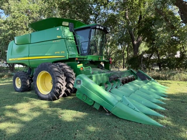 Image of John Deere 9770 STS equipment image 1