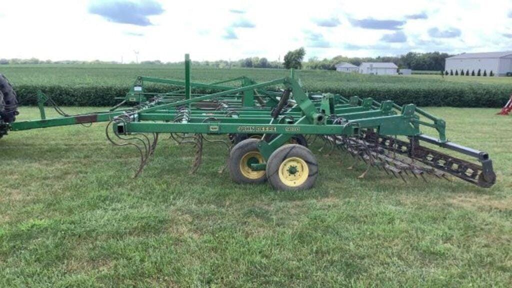 John Deere 980 Equipment Image0