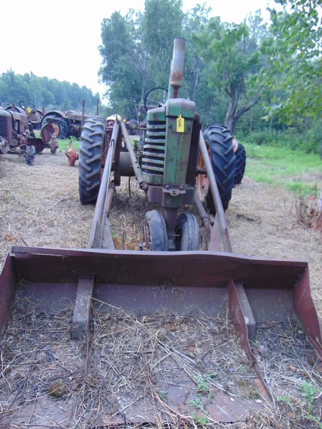 Image of John Deere A equipment image 1