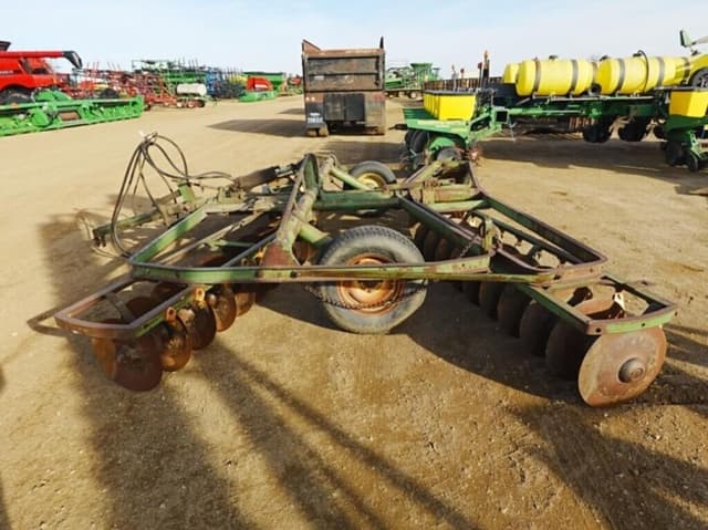 Image of John Deere AW equipment image 4