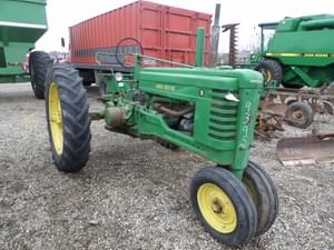 John Deere B Image