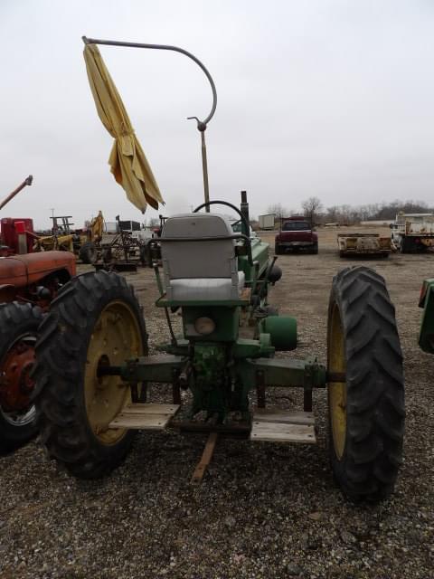 Image of John Deere B Image 1