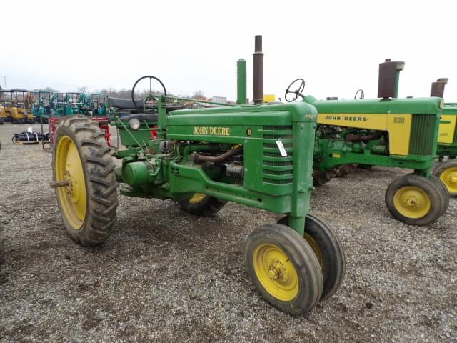 Image of John Deere B Image 0