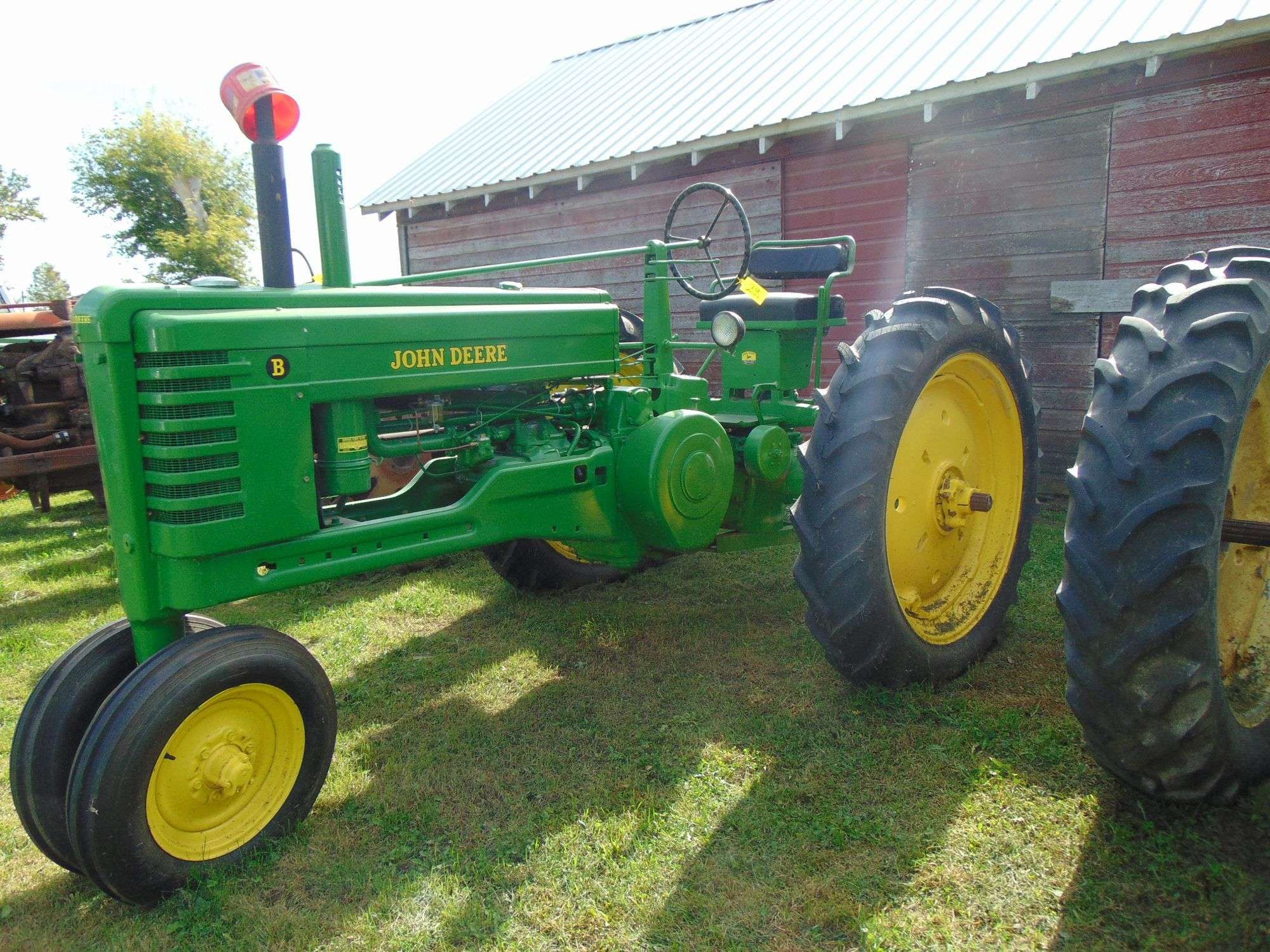 John Deere B Equipment Image0