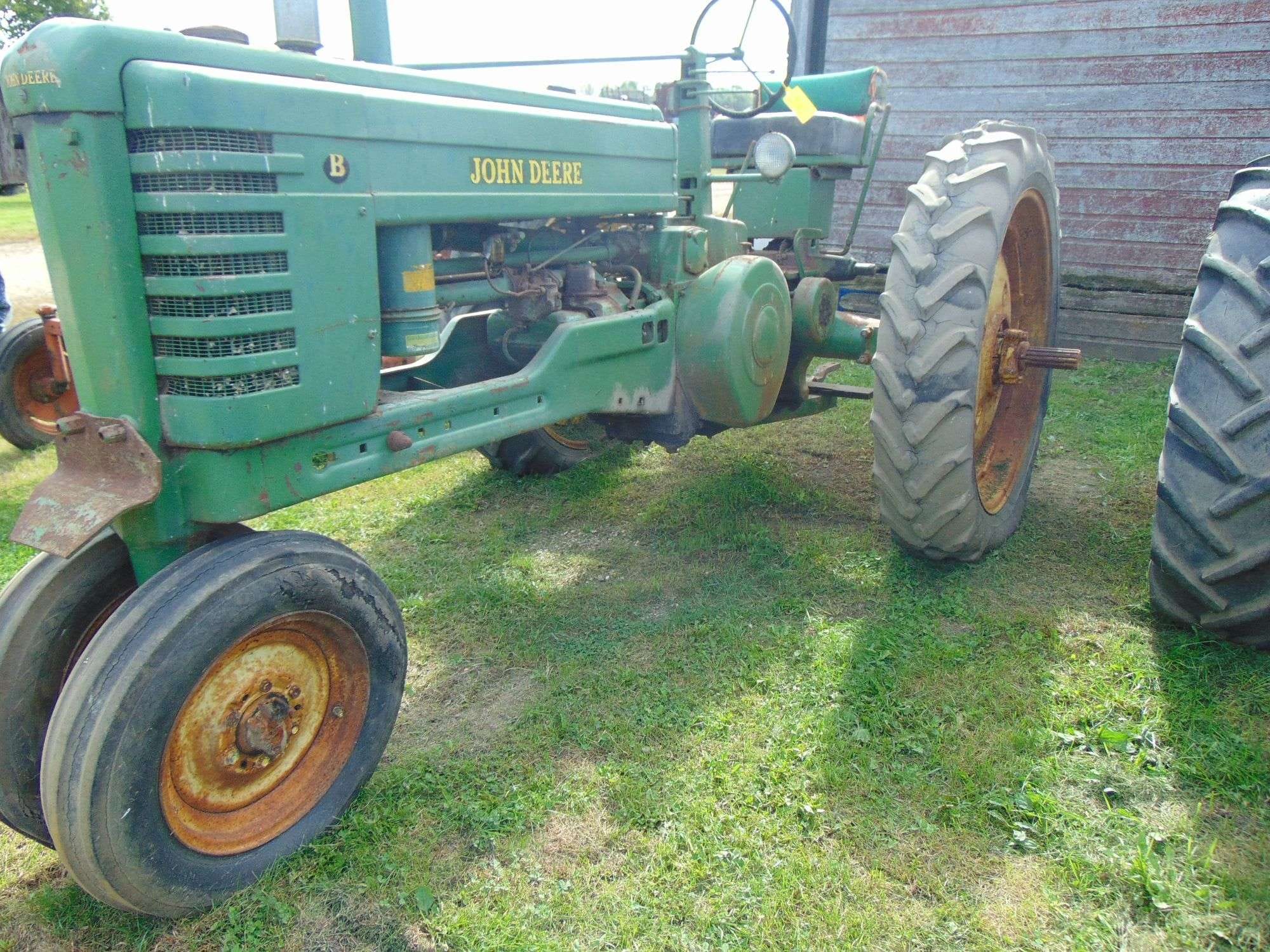 John Deere B Equipment Image0