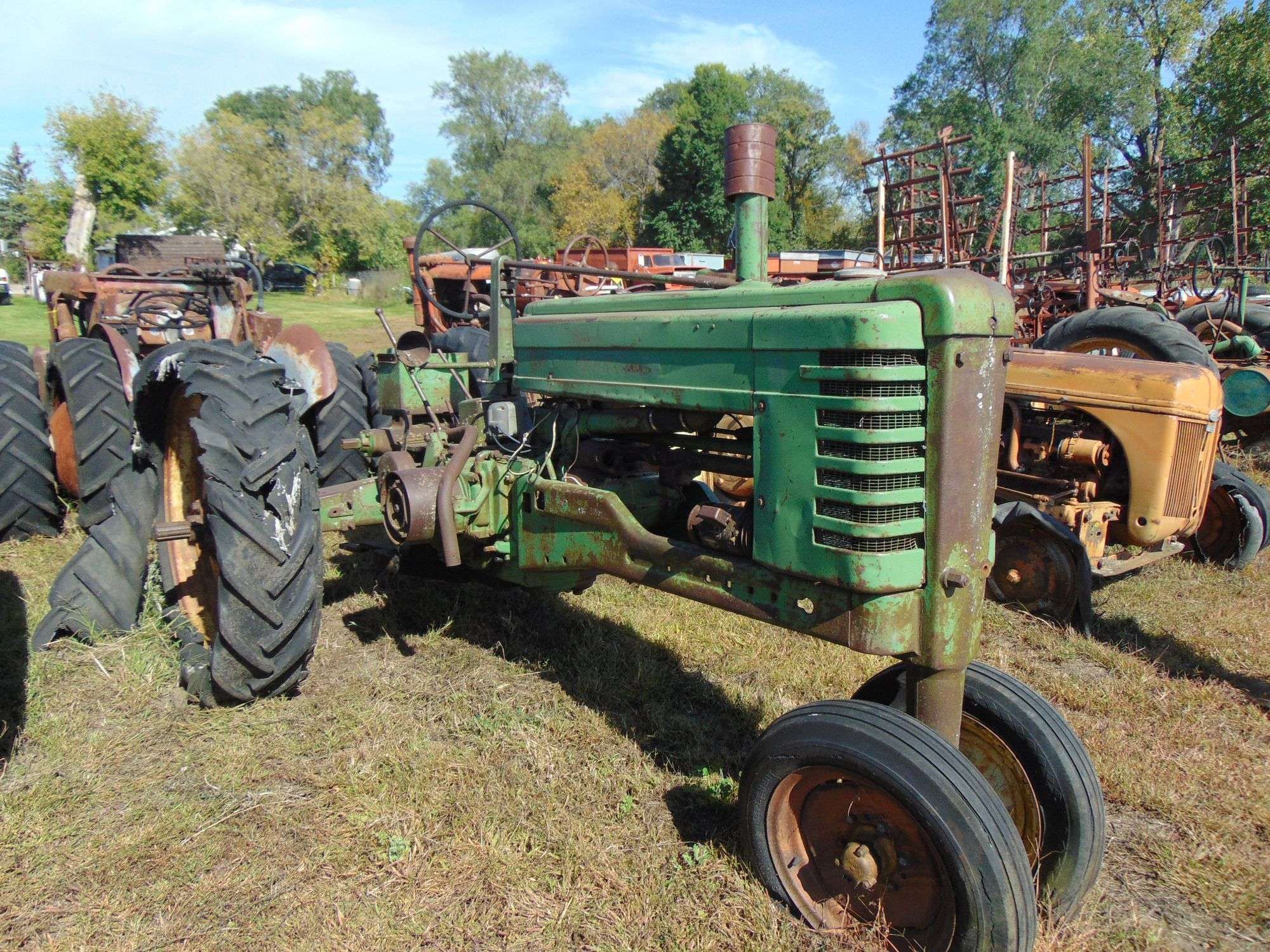 John Deere B Equipment Image0