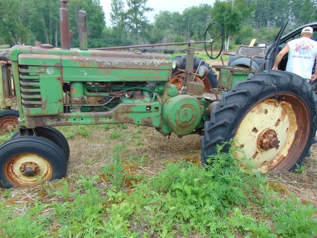 Image of John Deere B equipment image 1