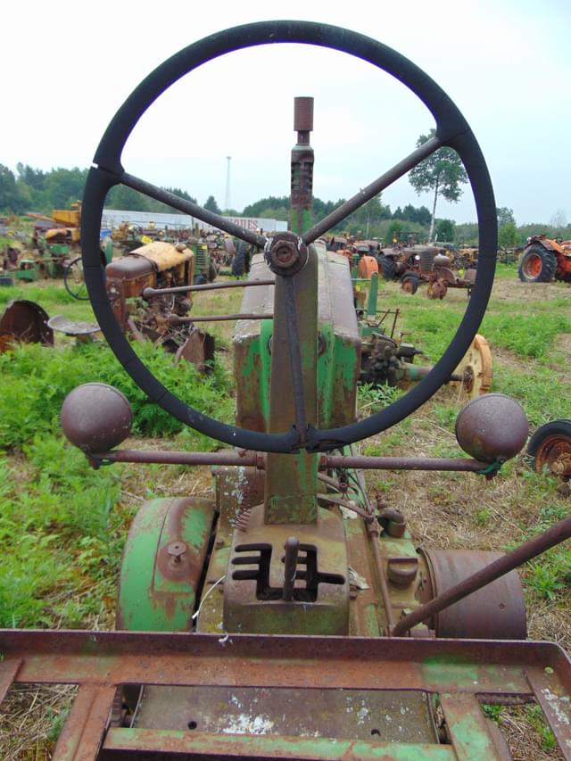 Image of John Deere B equipment image 4