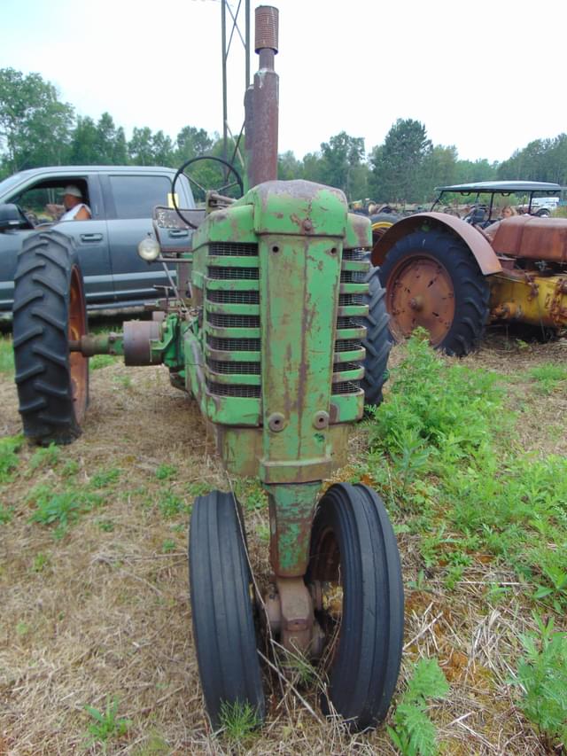 Image of John Deere B equipment image 2