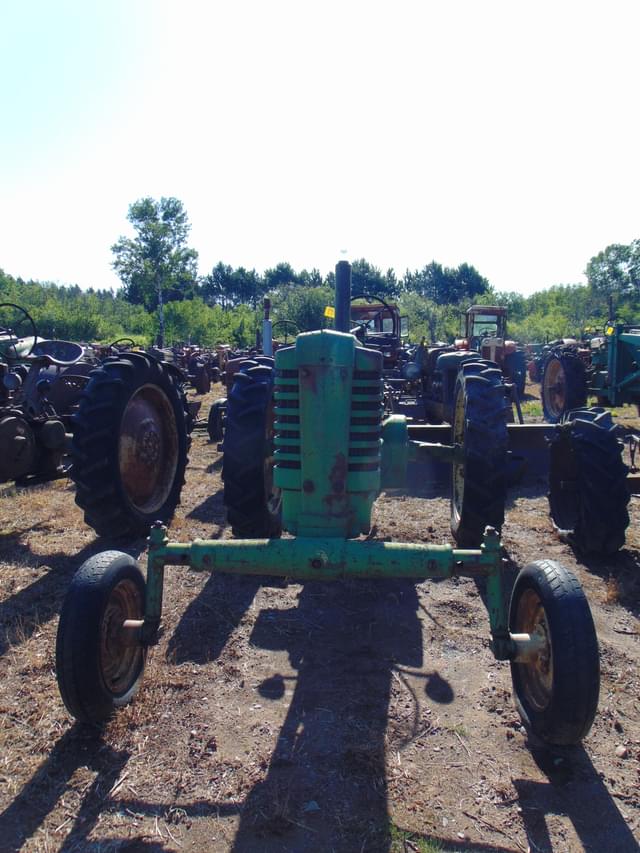 Image of John Deere B equipment image 1