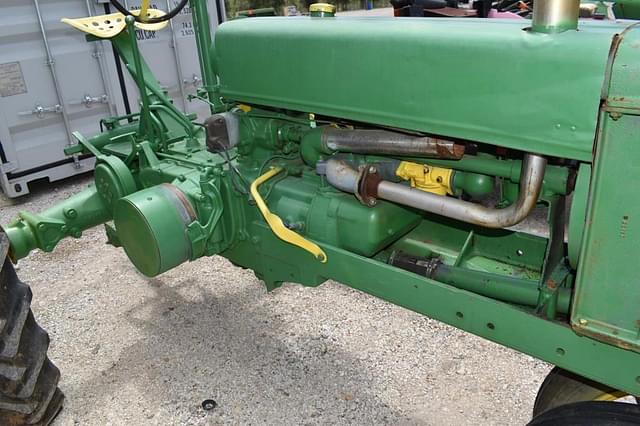 Image of John Deere B equipment image 4