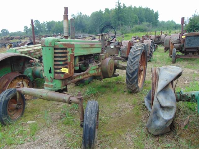 Image of John Deere B equipment image 2