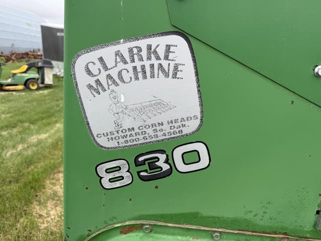 Image of John Deere 830 equipment image 1