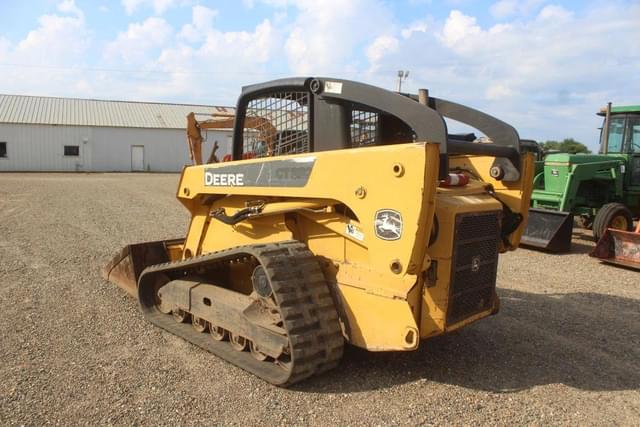 Image of John Deere CT332 equipment image 1