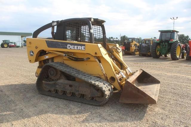 Image of John Deere CT332 equipment image 4