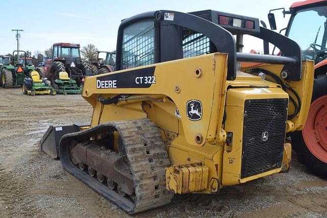 Image of John Deere CT332 equipment image 1