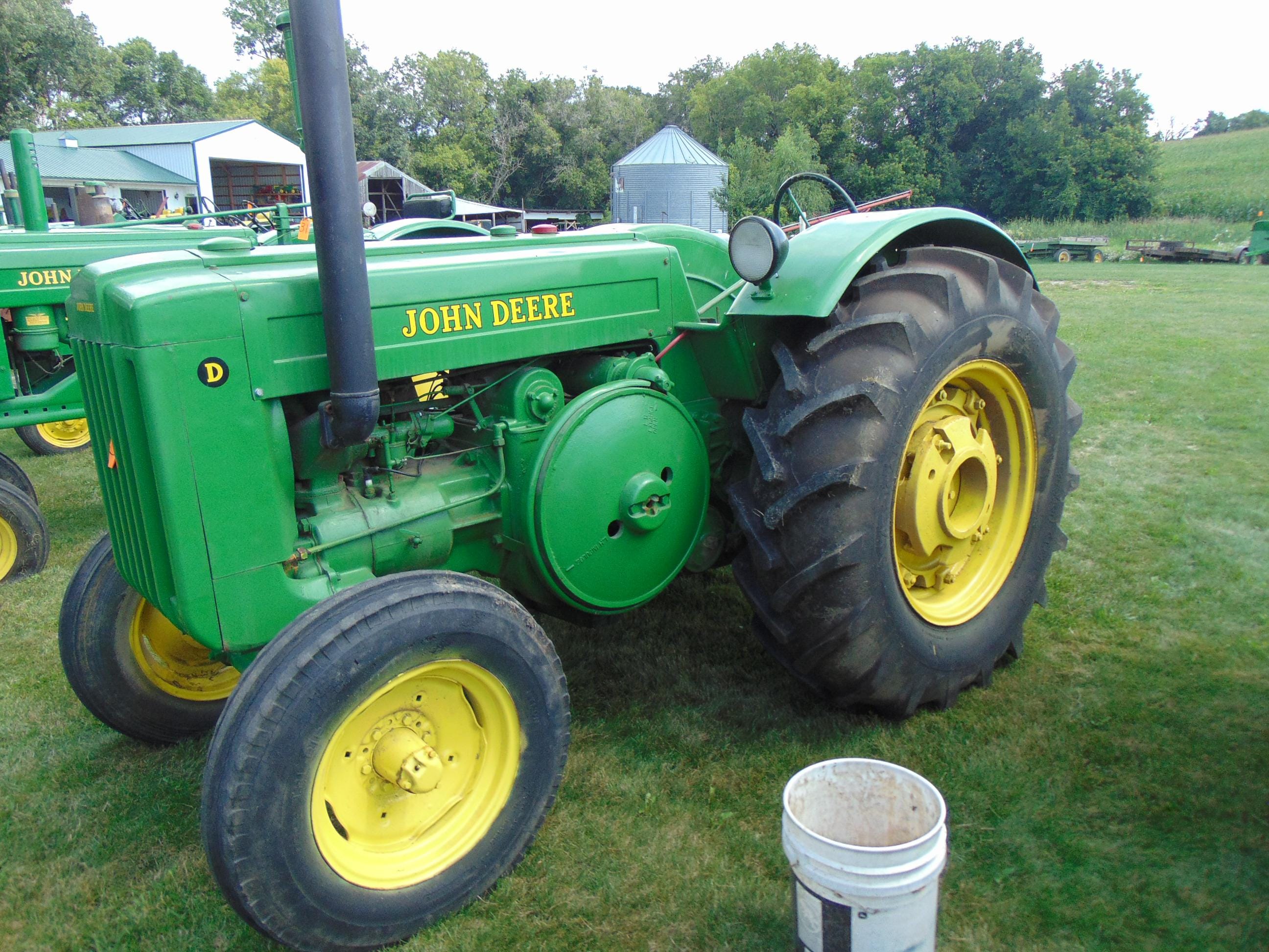Main image John Deere D