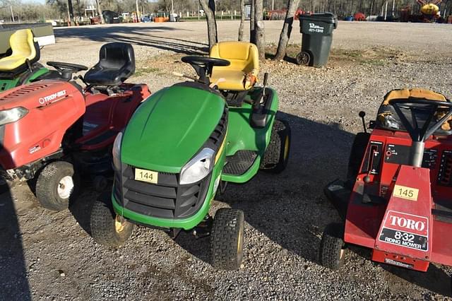 Image of John Deere D105 equipment image 1