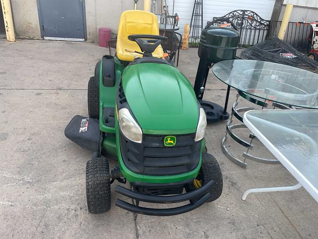 Image of John Deere D130 equipment image 1