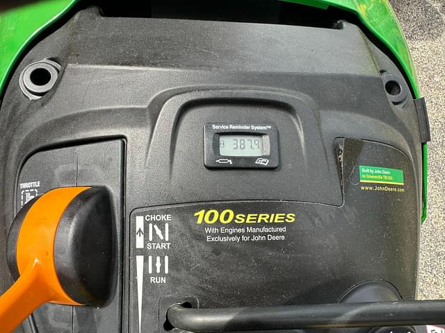 Image of John Deere D130 equipment image 4