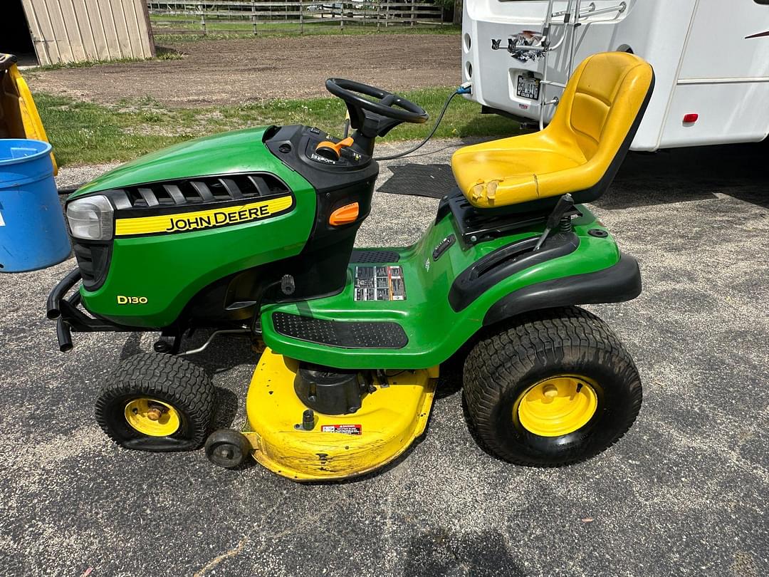 Image of John Deere D130 Primary image