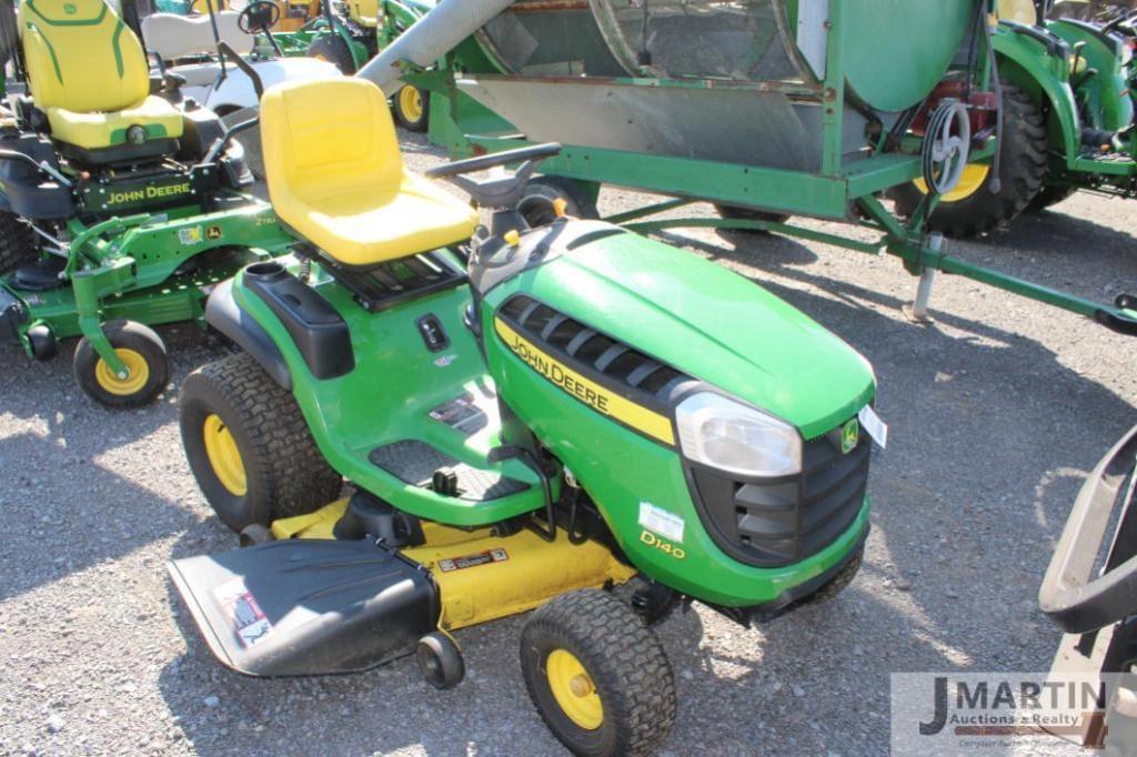 Image of John Deere D140 Primary image