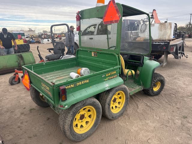 Image of John Deere Gator UTV equipment image 3