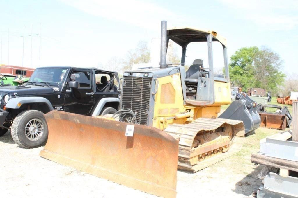 John Deere 450J Equipment Image0