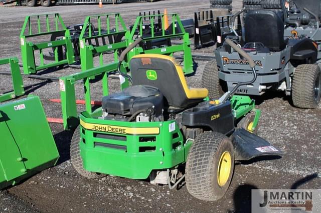 Image of John Deere Z235 equipment image 1