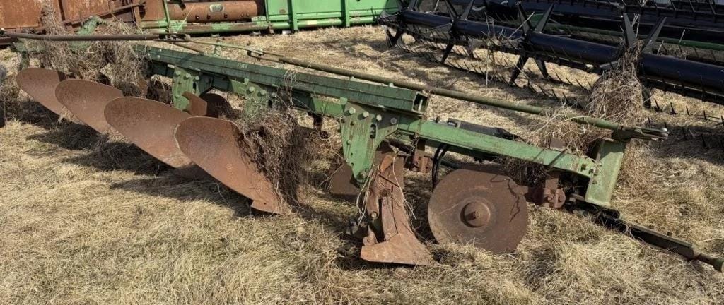 John Deere 145H Equipment Image0