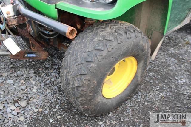 Image of John Deere Gator equipment image 4