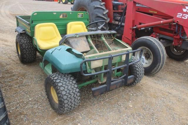 Image of John Deere Gator 4X2 equipment image 2