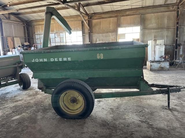 Image of John Deere 68 equipment image 2