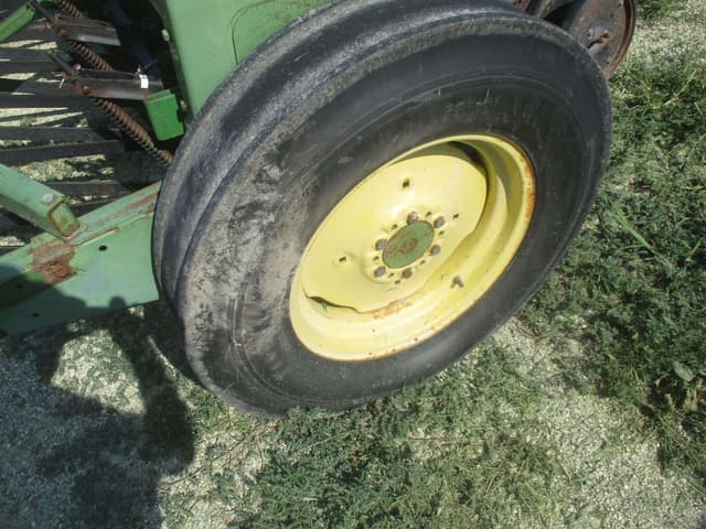 Image of John Deere 8200 equipment image 2