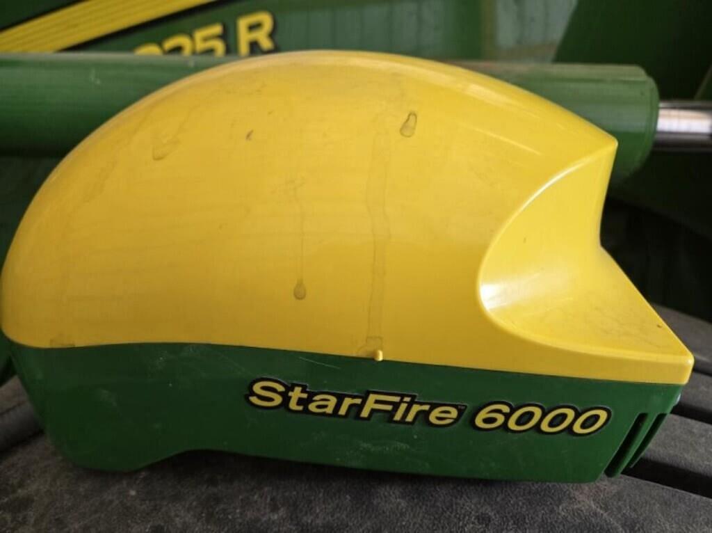 Image of John Deere StarFire 6000 Primary image