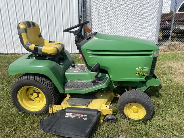 Image of John Deere GX325 equipment image 3