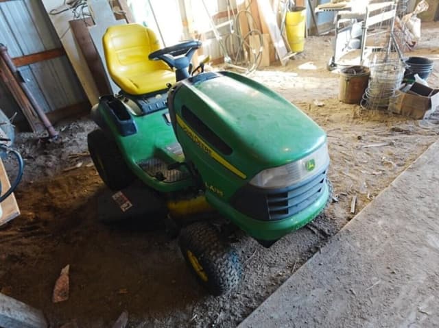 Image of John Deere LA135 equipment image 4